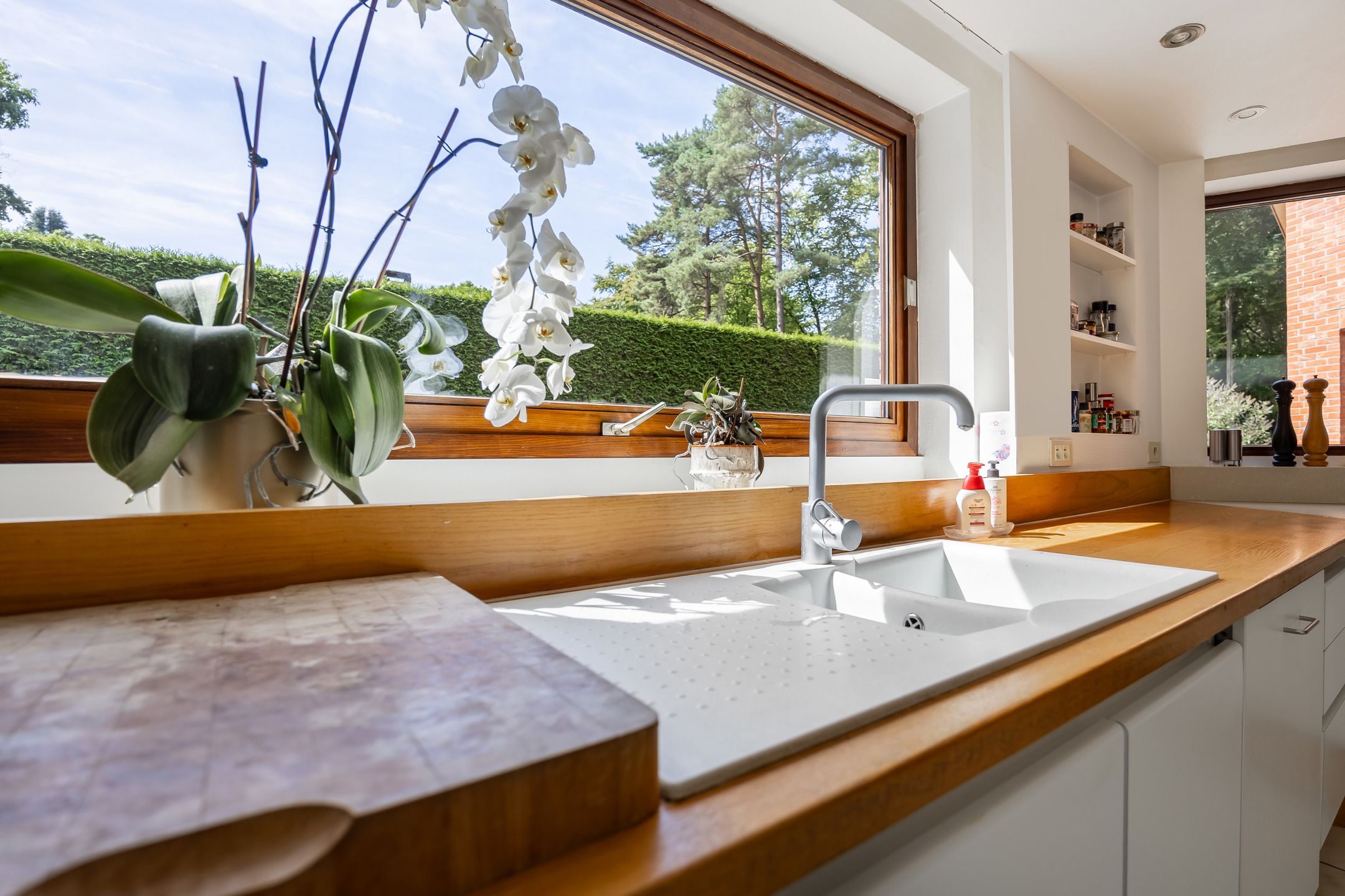 Architecten laagbouwwoning in groene, idyllische omgeving foto 15