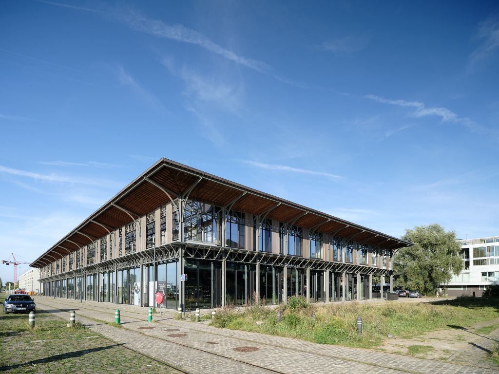 Uitzonderlijke duplex-design loft. Luxueus wonen in een beschermd gebouw met rijkelijke industriële voorgeschiedenis. foto 19