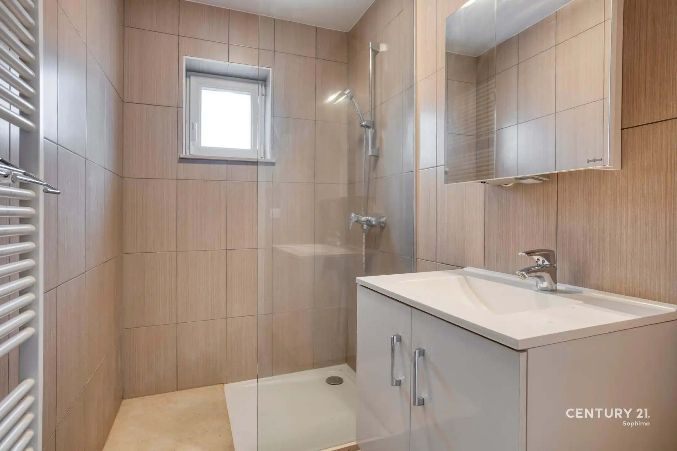 Gunstig gelegen ééngezinswoning met 4 slaapkamers foto 18