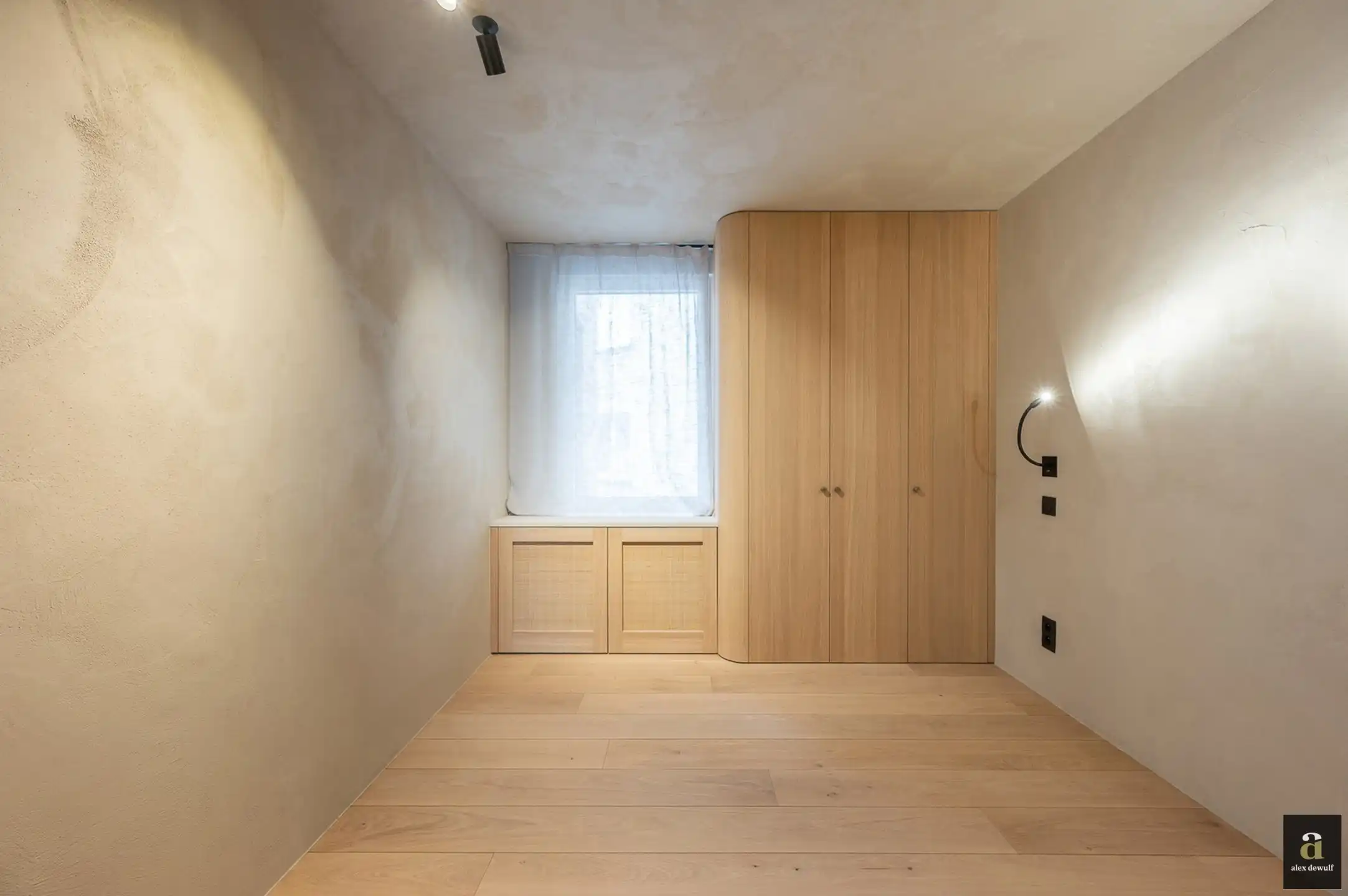Gerenoveerd appartement met 3 slaapkamers, gelegen nabij de Zeedijk en het Driehoeksplein. foto 17