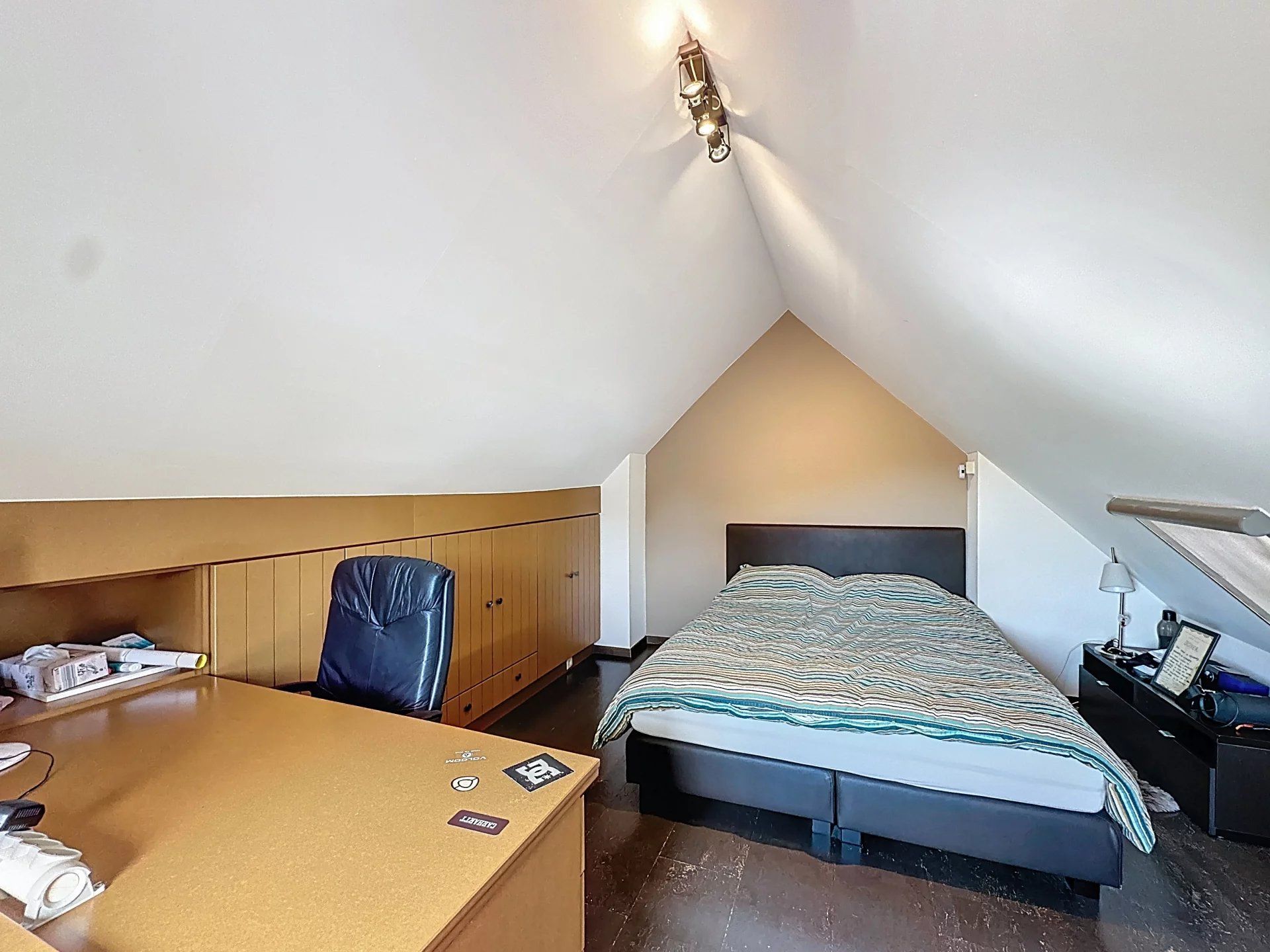 Moderne instapklare woning met 3 slaapkamers op mooi perceel foto 18