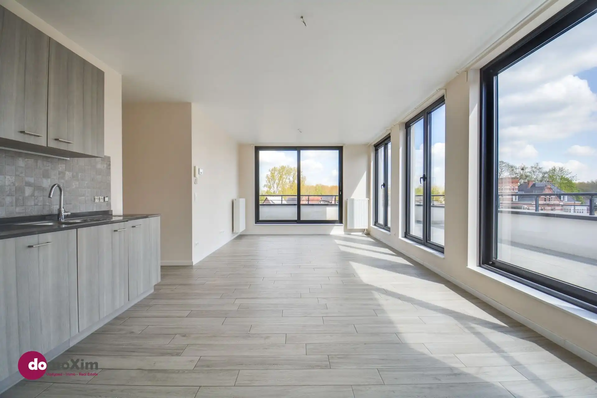 Lichtrijk appartement met 2 slaapkamers en groot terras in hartje Boortmeerbeek foto 2