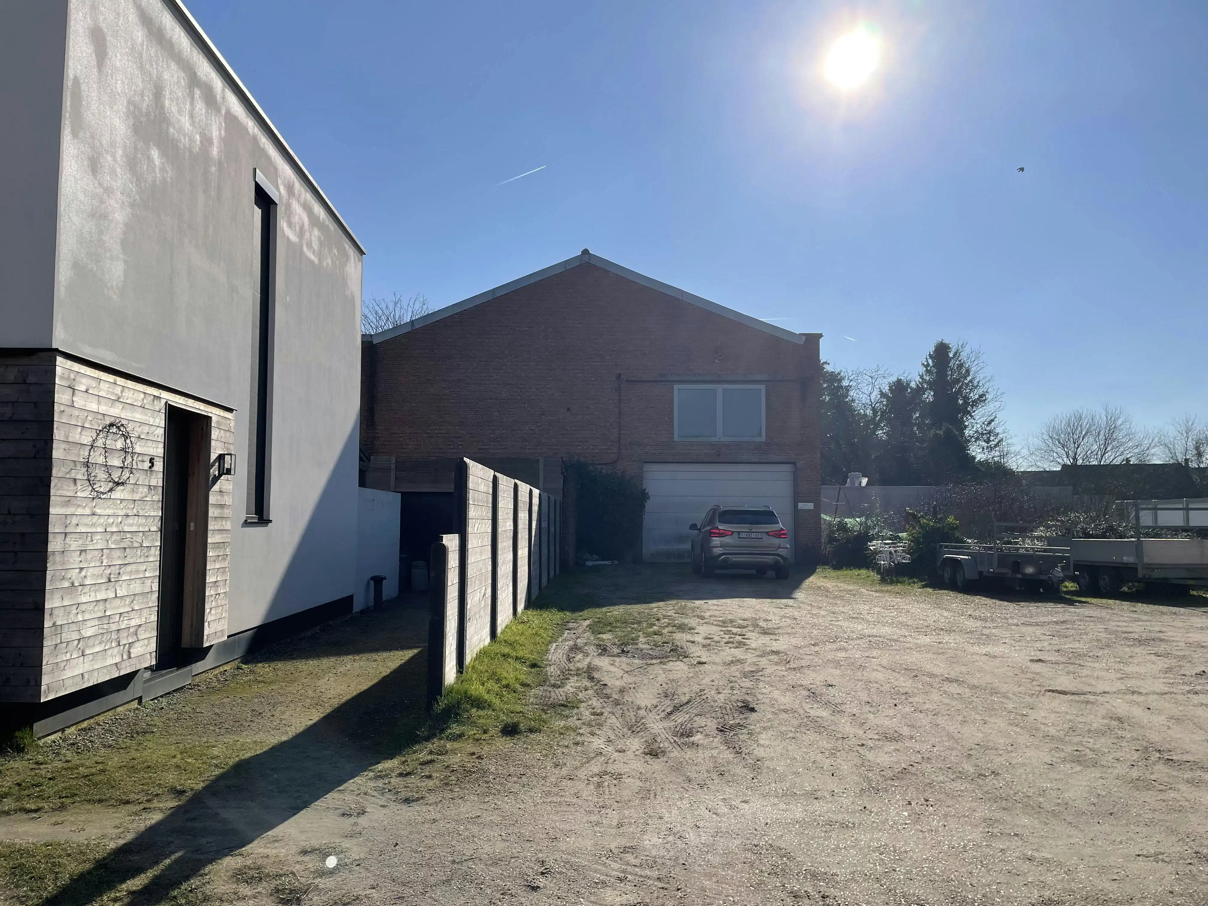 bouwgrond voor woningbouw met opslagplaats foto 4