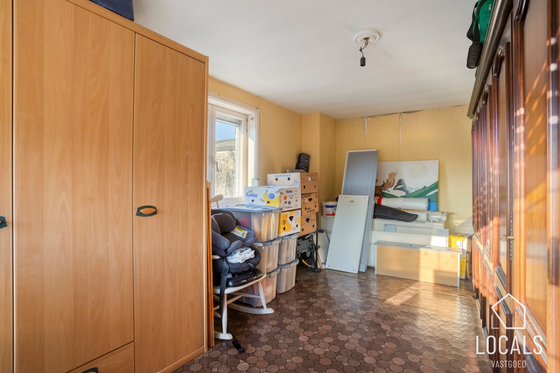 Licht op te frissen halfopen woning met veel potentieel  foto 14