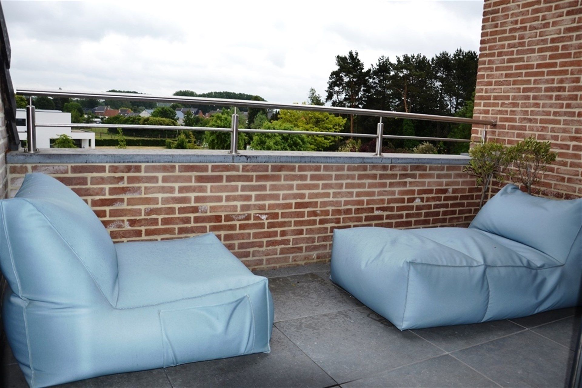 Rustig gelegen appartement met terras en garage. foto 7