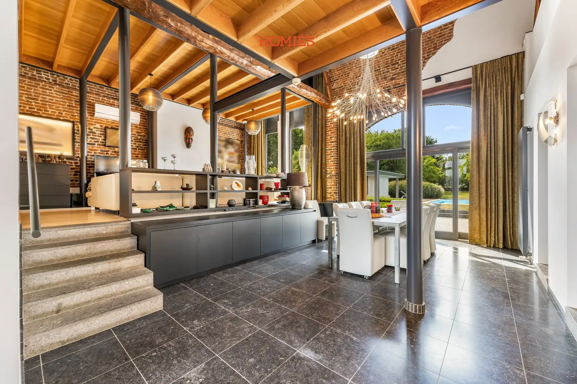 Karaktervolle hoeve met grote tuin en zwembad foto 12