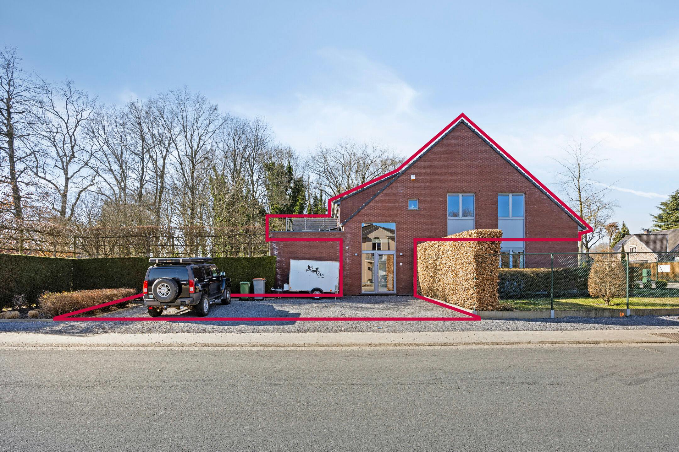 Appartement met groot terras te koop in Maasmechelen foto 17