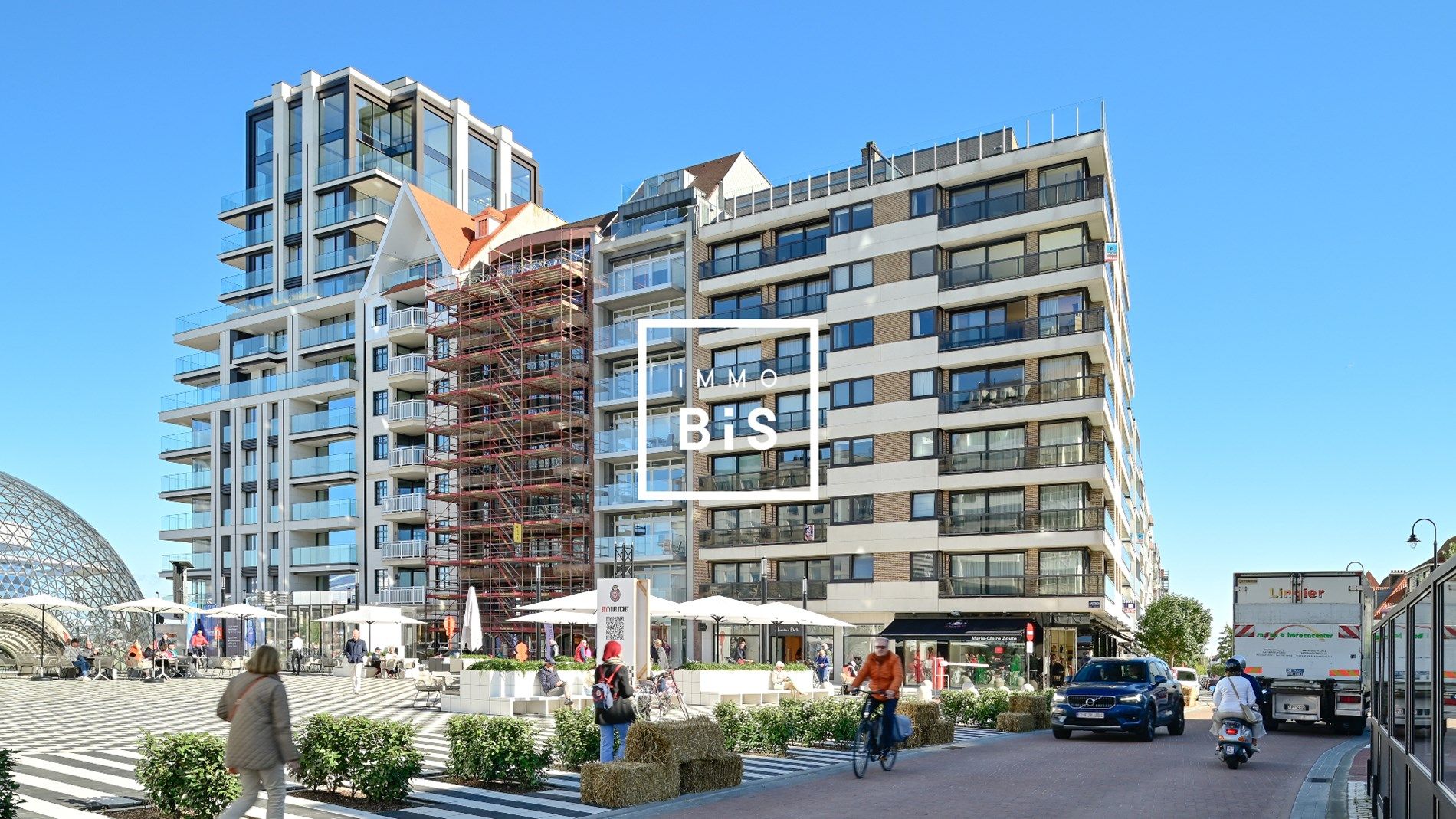 Exclusief hoek-appartement op toplocatie met perfecte oriëntatie op het Albertplein. foto 2