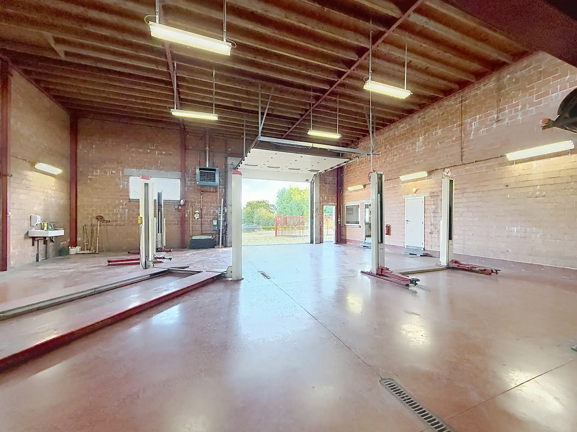 Veelzijdig handelspand met woonst op toplocatie in Grimbergen! foto 7