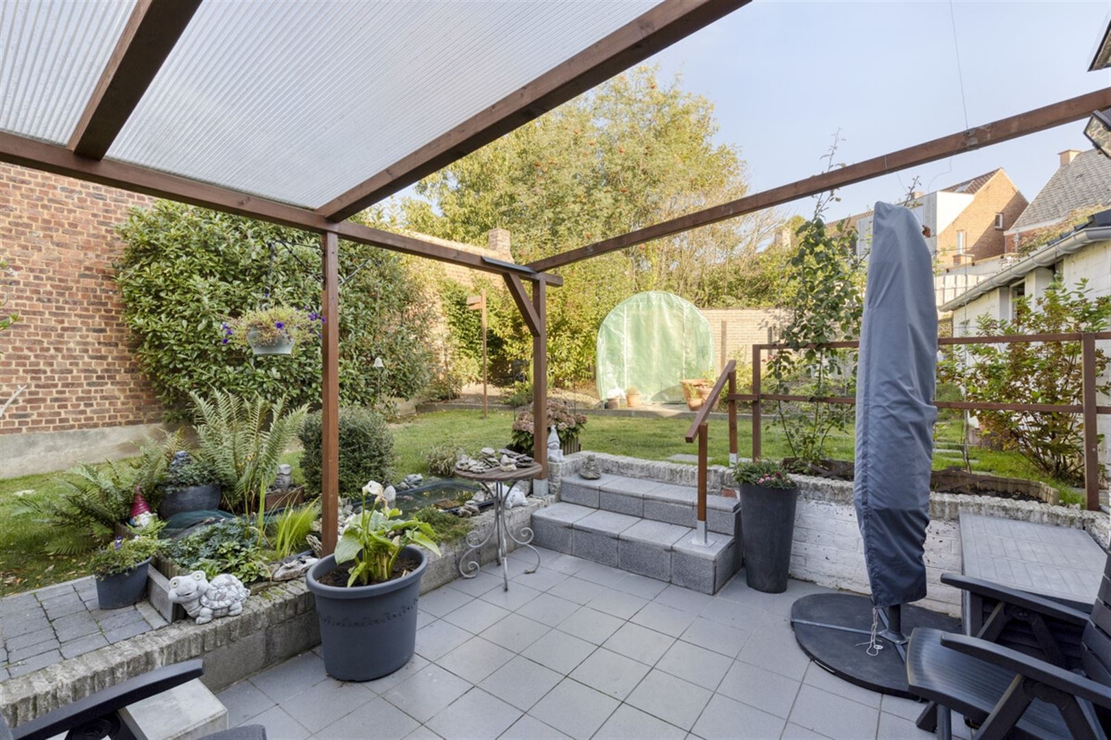 Rustig gelegen woning met garage foto 25