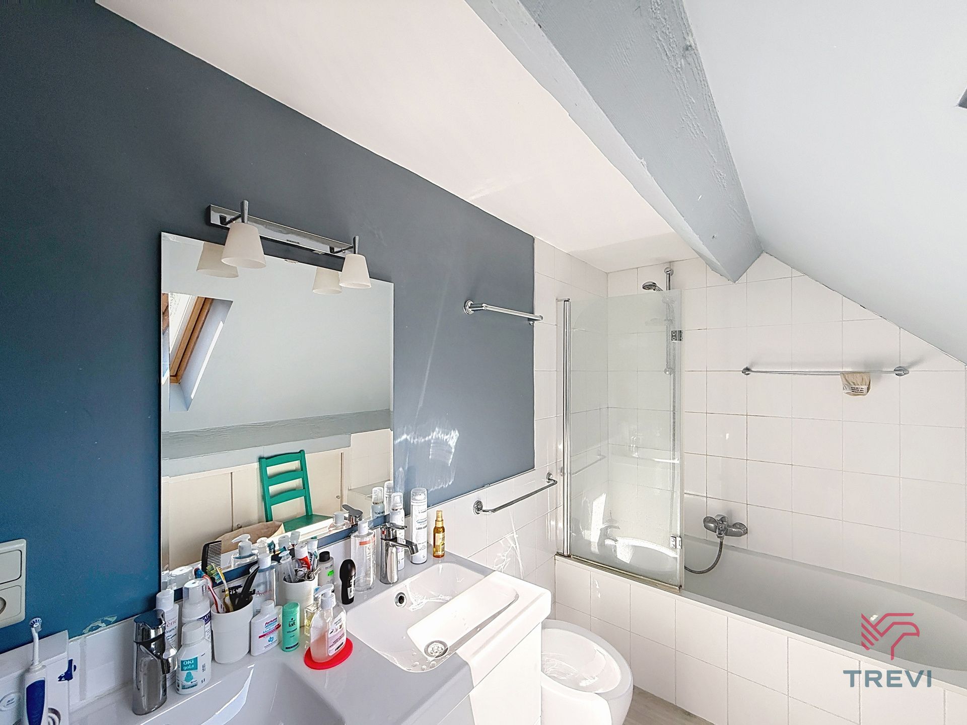 Eengezinswoning met 4 slaapkamers + kantoor en tuin! foto 12