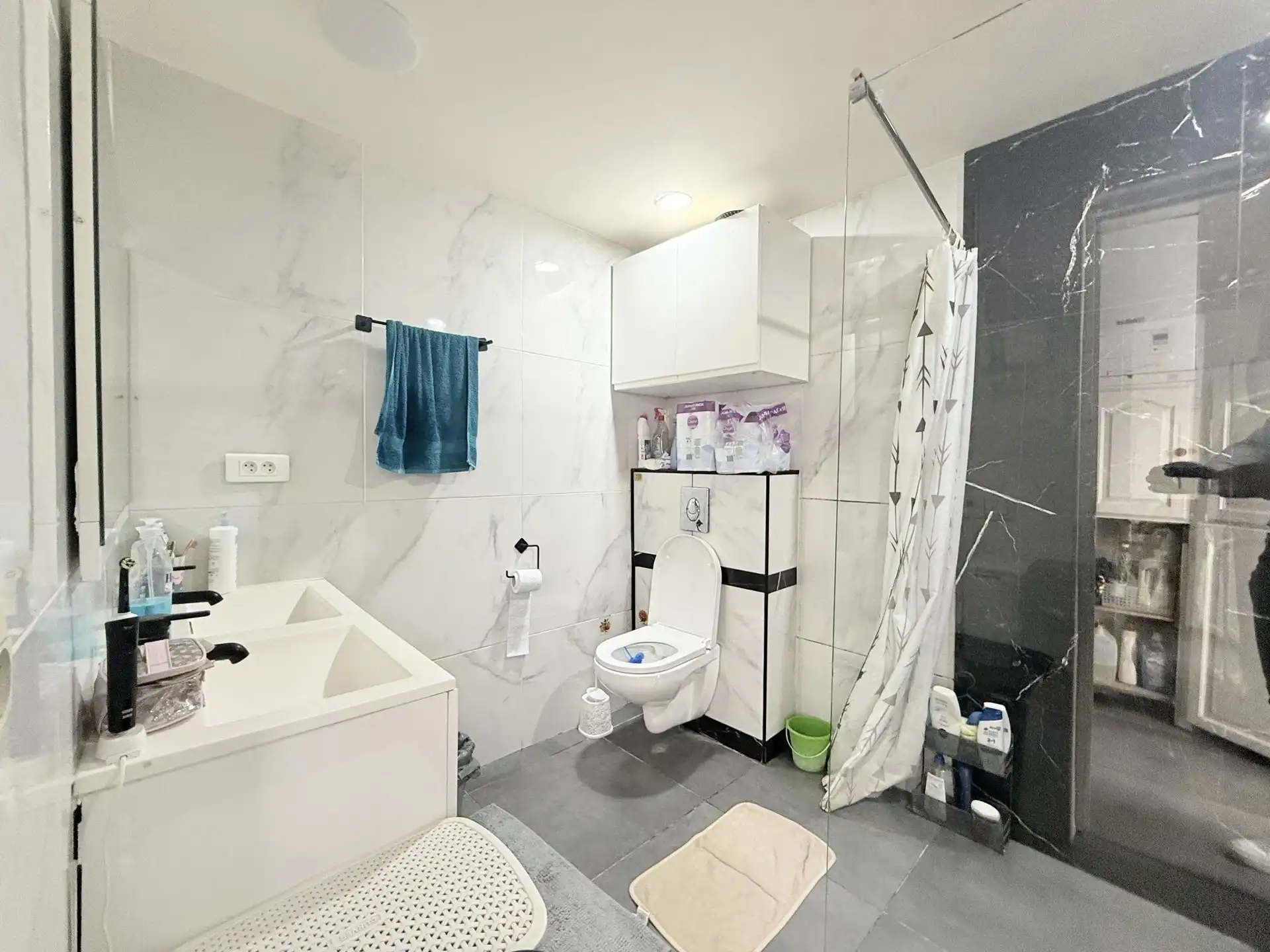 Leuke woning met 3 slk, oprit en tuin foto 6