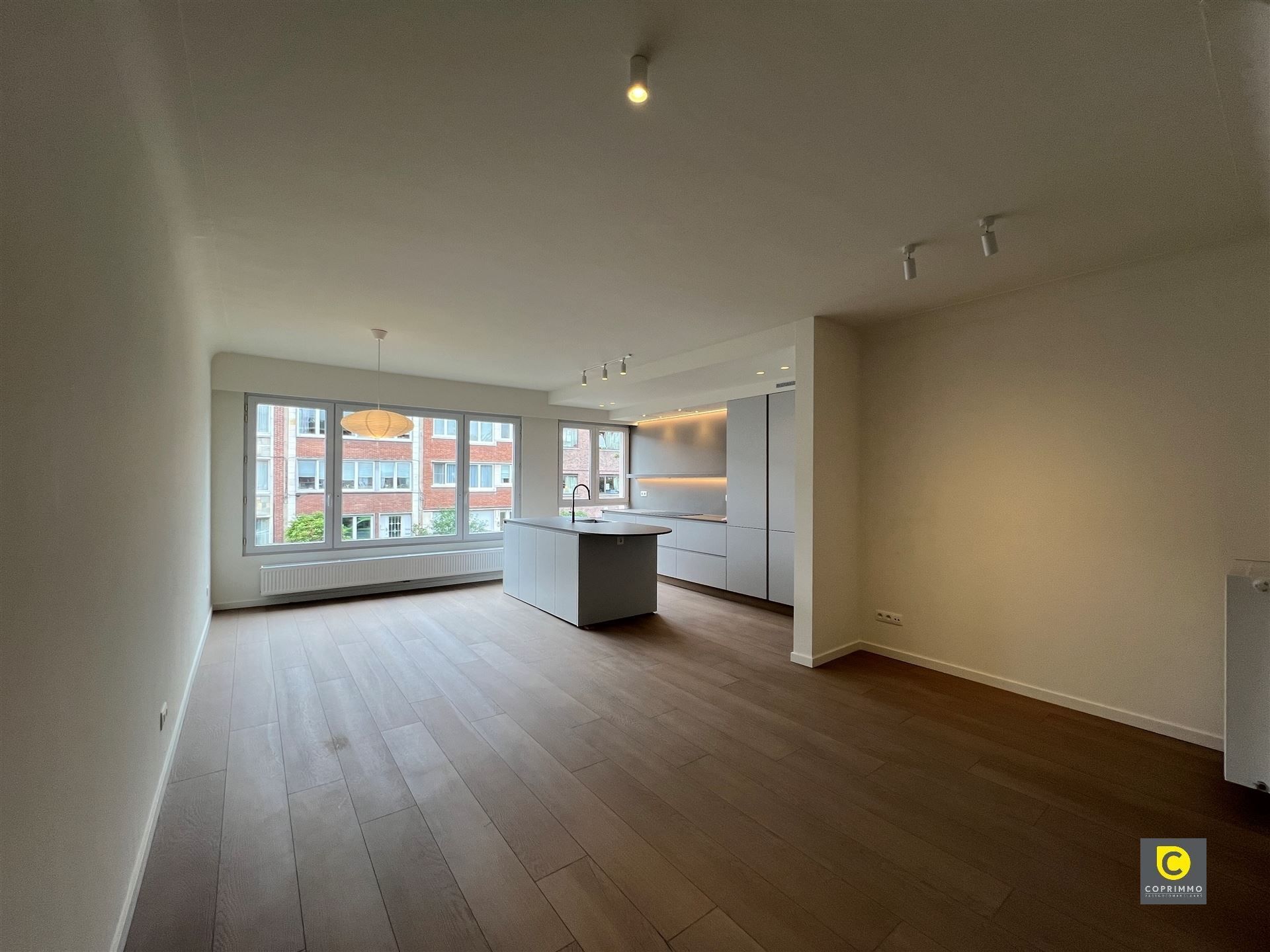 Gerenoveerd 2-slk appartement op toplocatie!  foto 2