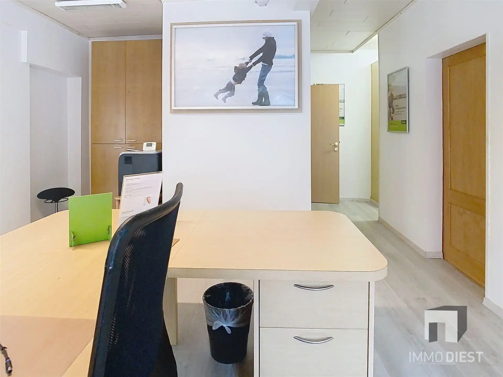 Gelijkvloers kantoorpand op strategische ligging  foto 41