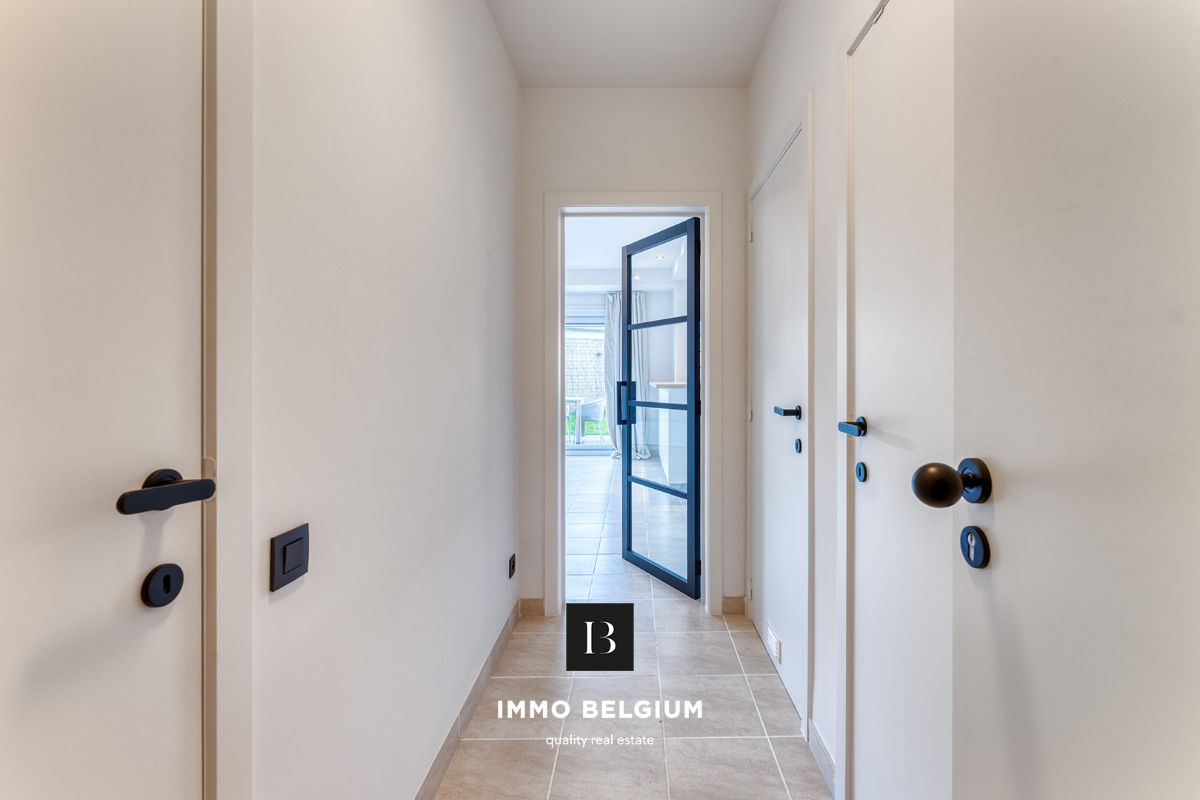 Mooi gerenoveerd appartement met tuintje nabij het centrum foto 7