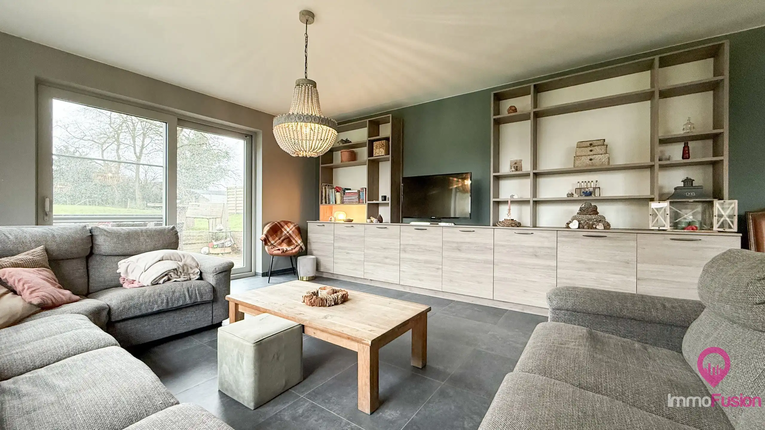 Gerenoveerde landelijk moderne woning op 28 are met 4 suites! foto 5