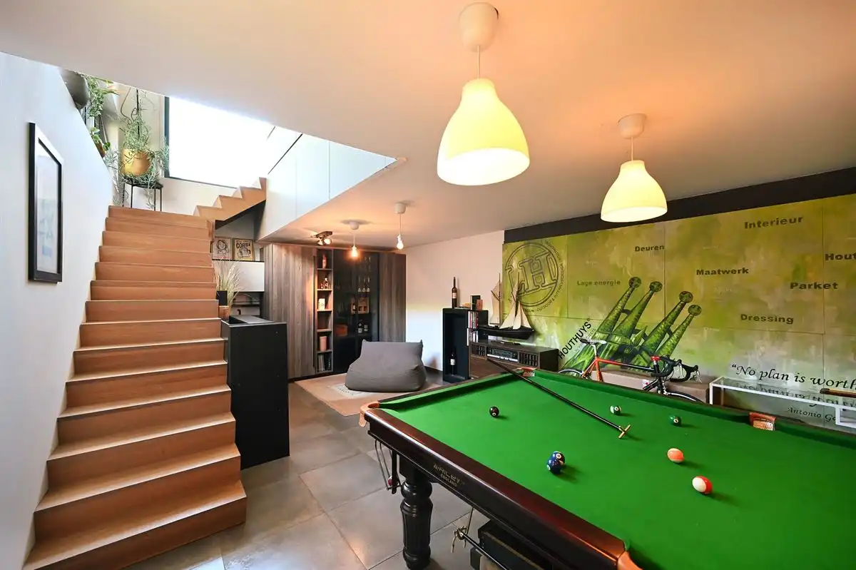 Moderne gezinswoning met zwembad, home office en prachtig uitzicht foto 14