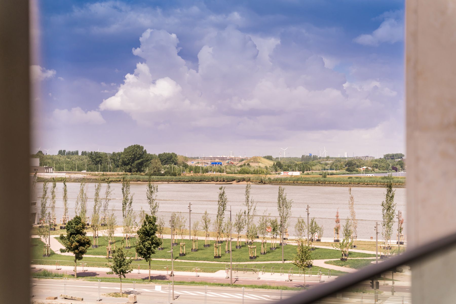 Nieuw-Zuid - Instapklaar appartement met zicht op de Schelde foto {{pictureIndex}}