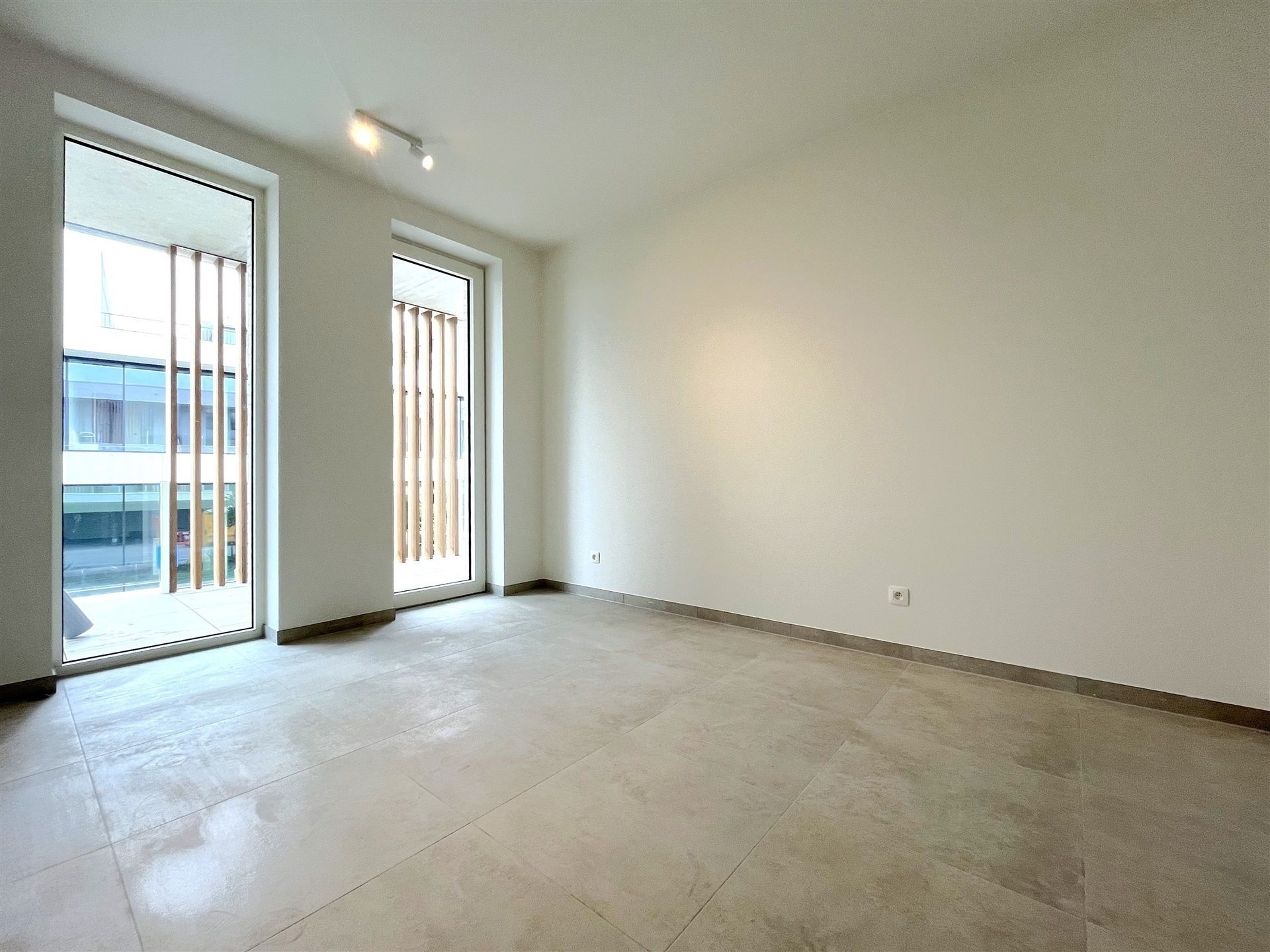 Nieuwbouwappartement met 2 slaapkamers en terras foto 6