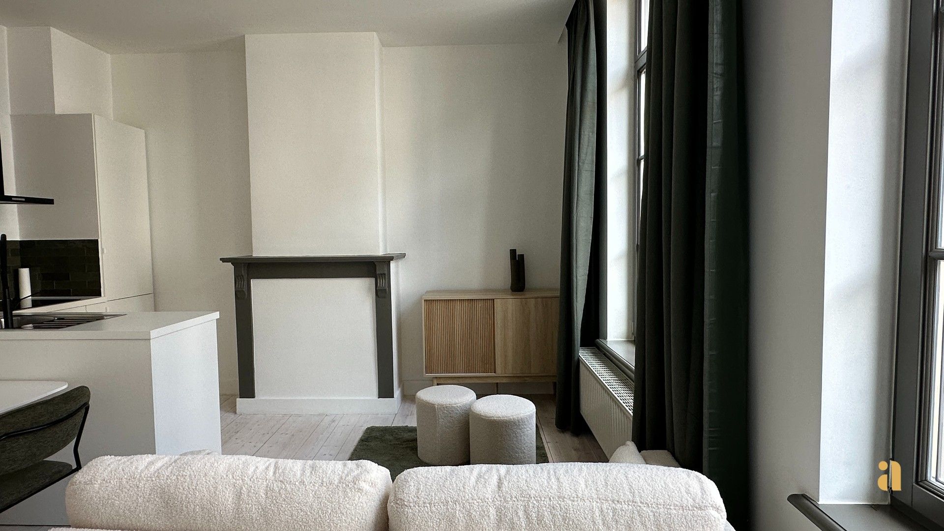 Charmant energiezuinig en bemeubeld appartement foto {{pictureIndex}}