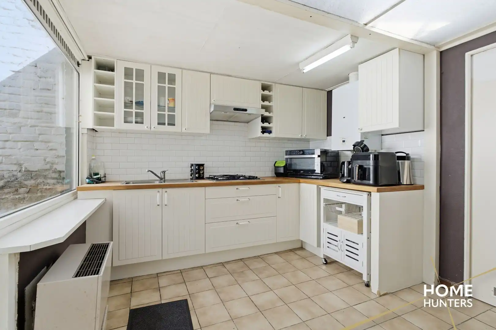 Ruime halfopen bebouwing met 4 slaapkamers in het hart van Diksmuide! foto 5