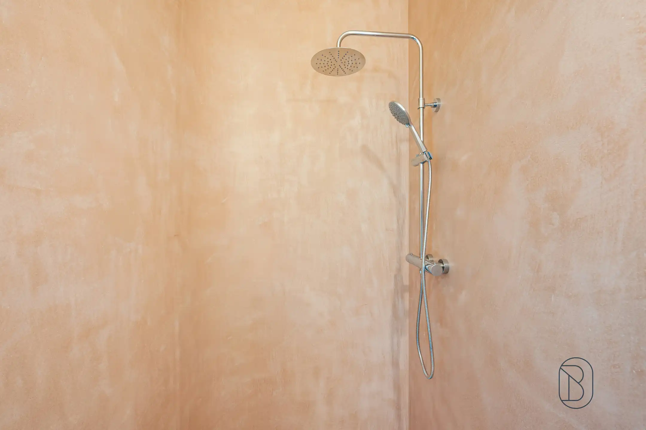 Hippe stadswoning met 2 slk en grote tuin foto 11