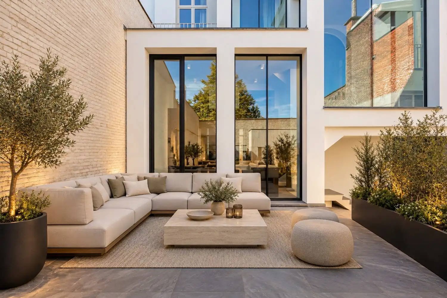 Exceptioneel en luxueus gerenoveerd 19e eeuws appartement midden in de binnenstad. foto 5