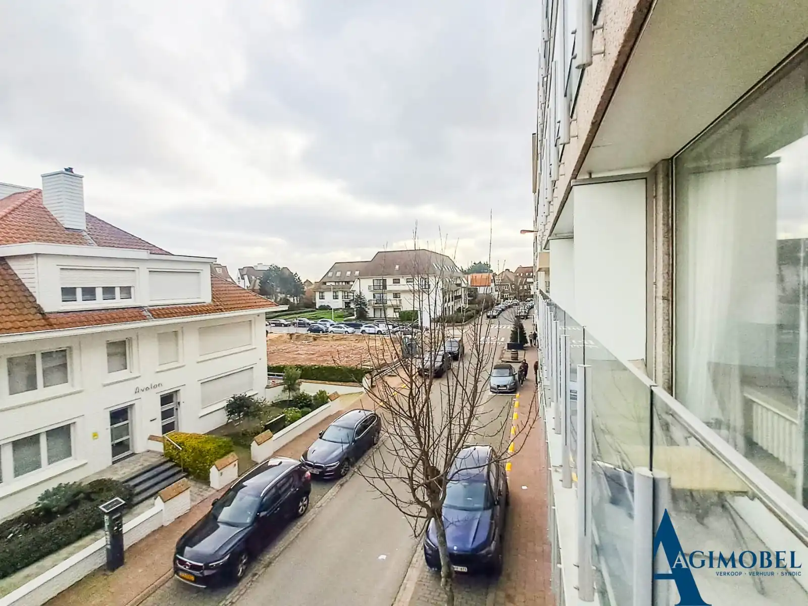 Zonnig&nbsp; 2 slaapkamer-appartement met terras en open zicht op de Nellenslaan te Knokke foto 12