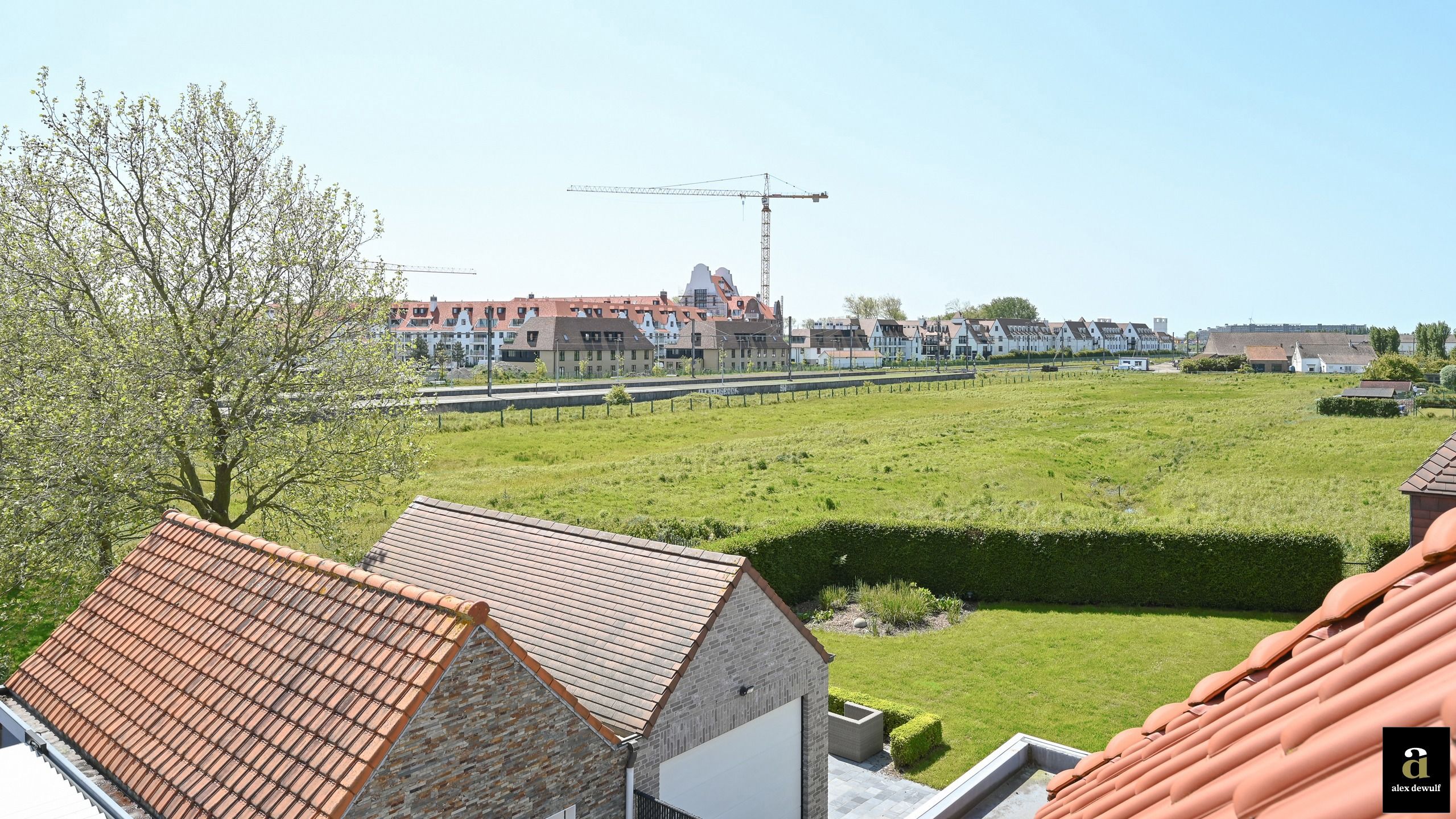 Gerenoveerde villa in hartje Knokke, met zonnige tuin  foto 29