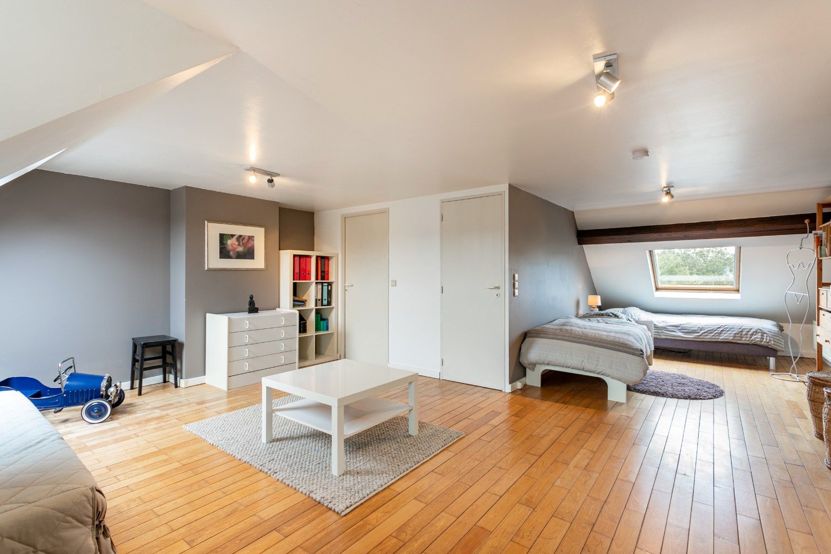 Charmante, karaktervolle en goed geïsoleerde woning met oprit en tuin te Halle. foto 23