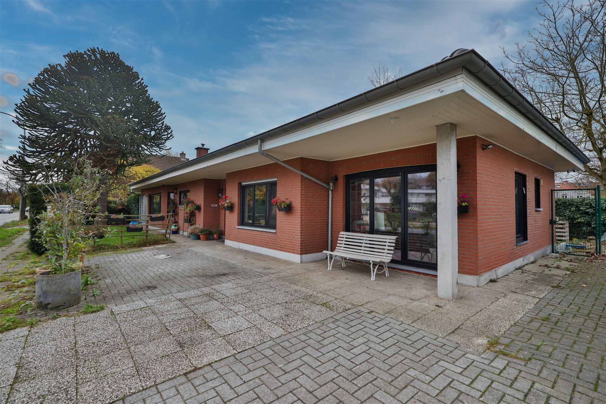 Knappe energiezuinige gelijkvloerse villa  foto 9