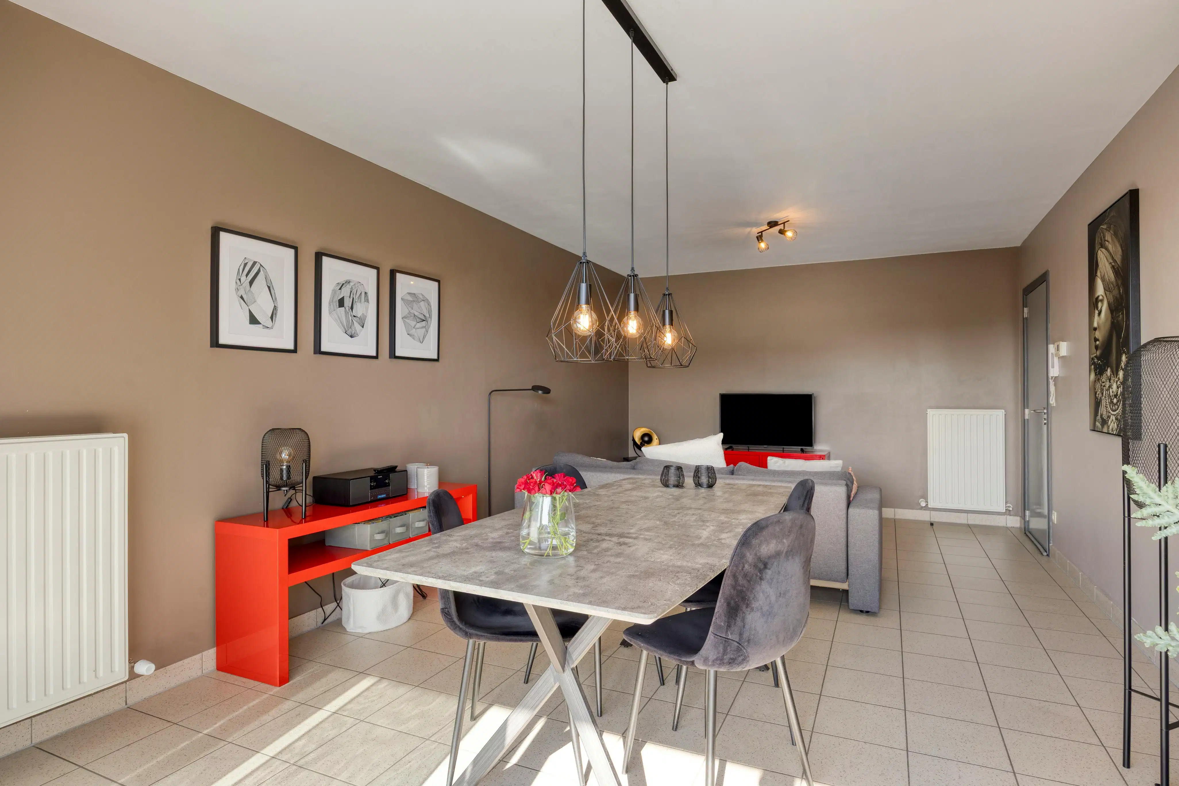 Goed onderhouden, ruim appartement te koop in centrum Maaseik foto 4