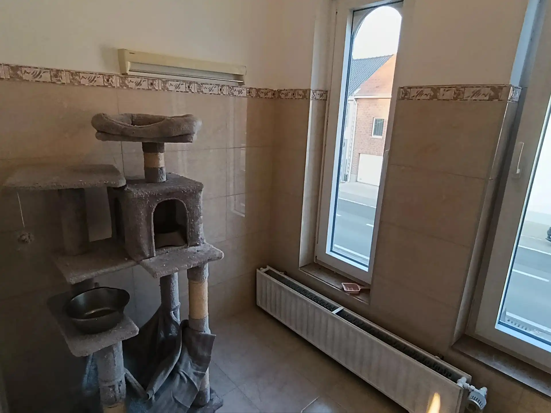 Woning met 2 slaapkamers, garage, terras en tuin foto 12