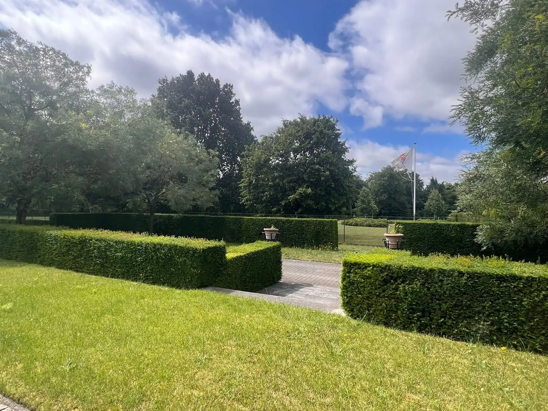 Karaktervolle villa met bijgebouwen foto 29