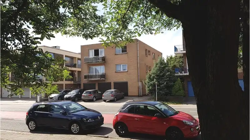 Vernieuwd 1-slaapkamerappartment te huur in Sint-Michiels Brugge foto 9