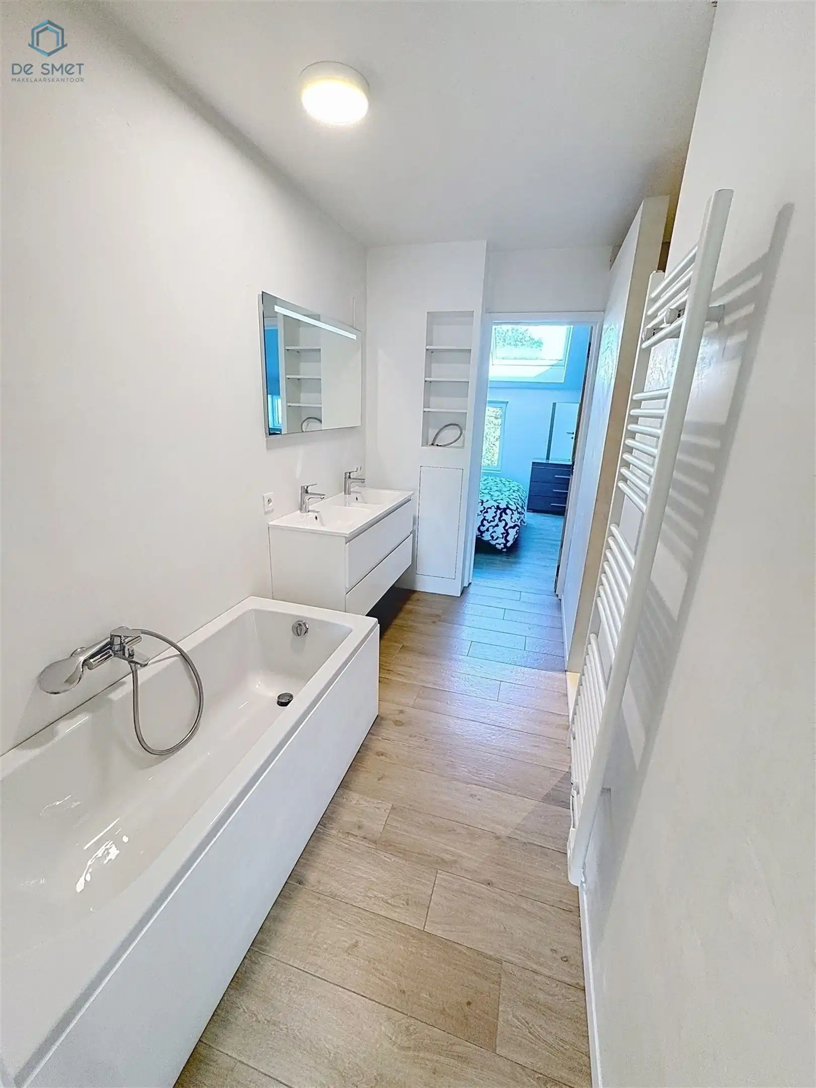 PRACHTIGE BEN-NIEUWBOUWWONING MET 3 SLPK, DRESSING, INBOUWKASTEN & TUIN ZARLARDINGE foto 24