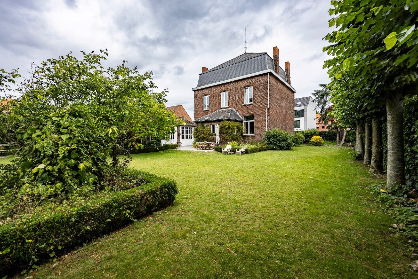 Herenhuis in Izegem met 3 slaapkamers, garage en  grote tuin. foto 28