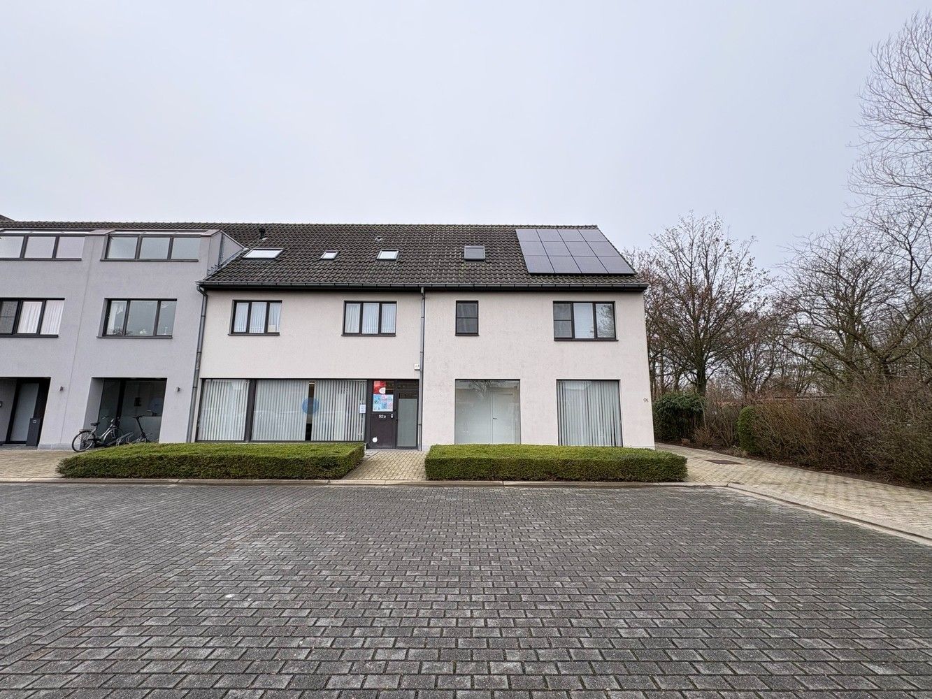 Dakappartement met twee slaapkamers en een terras foto 13