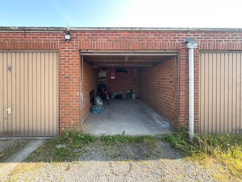 Centraal gelegen appartement met twee slaapkamers, terras en garage foto 13