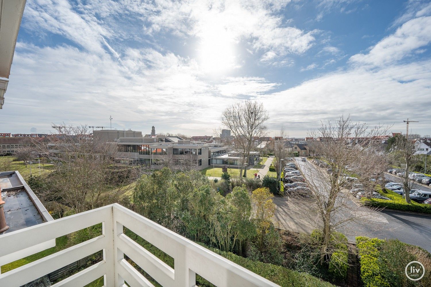 Prachtig gerenoveerd appartement op een topligging met frontaal meerzicht aan het zegemeer te Knokke. foto 6