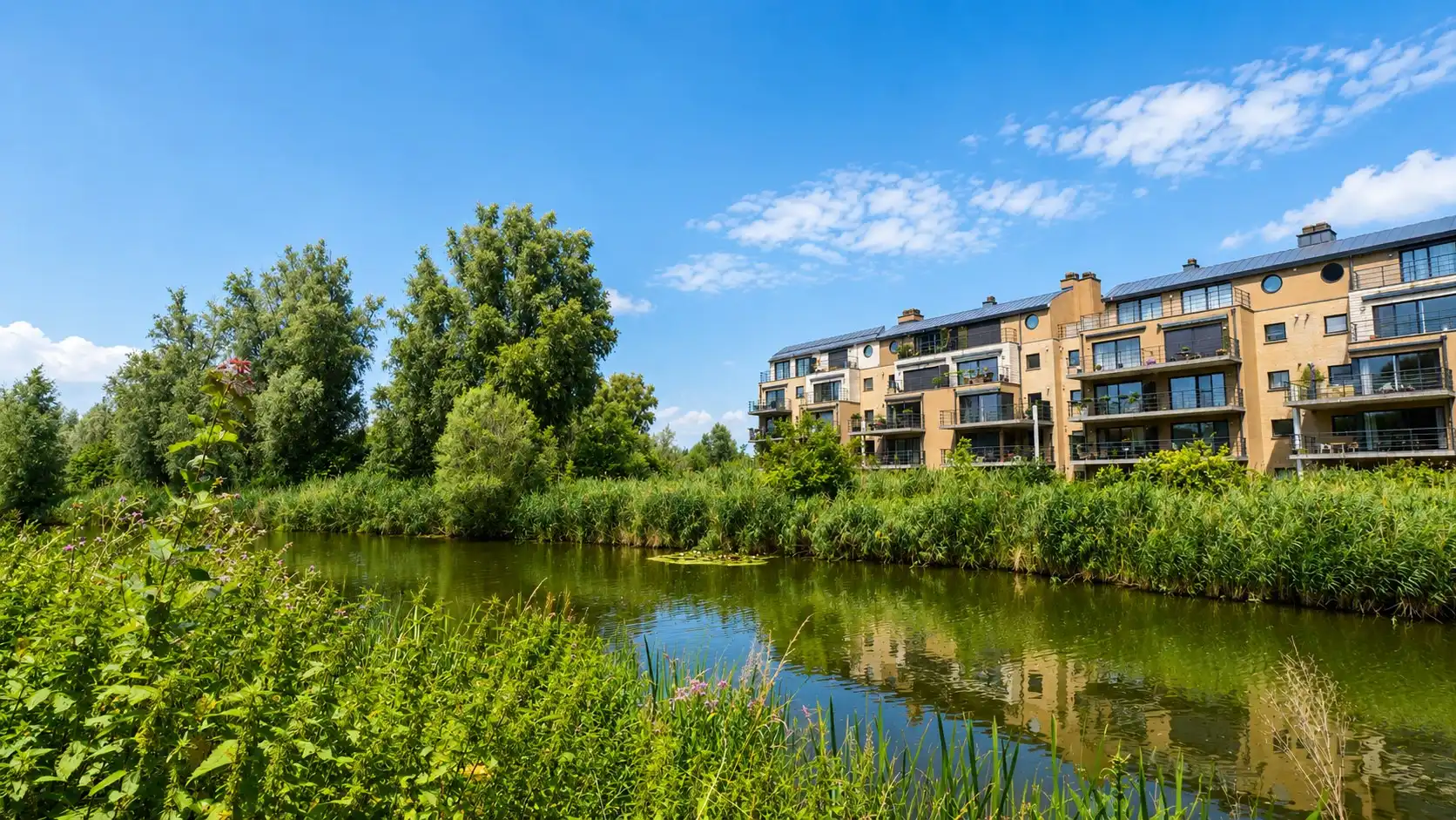 Exclusief appartement van ca. 142 m² met 3 slaapkamers, terras, autostaanplaats en uniek zicht op de Buylaers foto {{pictureIndex}}