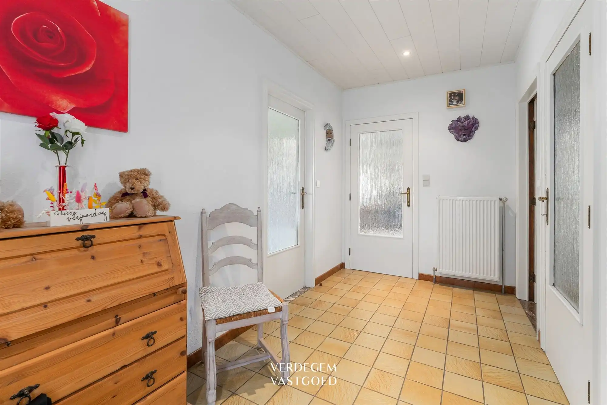 Verrassend ruime woning met 3 slaapkamers, grote kelder, zolder en tuin foto 10