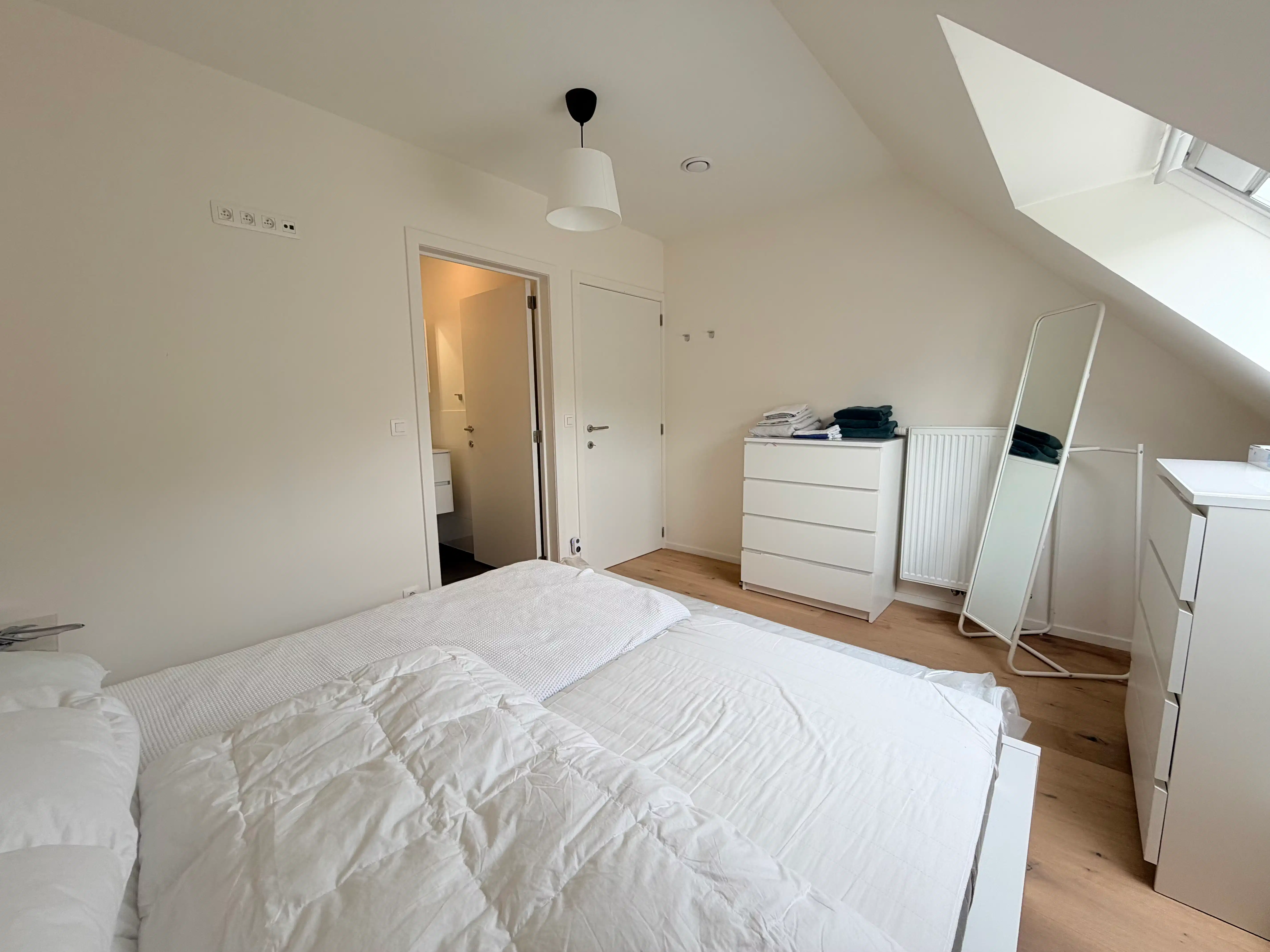 Prachtig duplexappartement met 2 slaapkamers, 2 badkamers, 2 terrassen en 1 autostaanplaats. foto 14