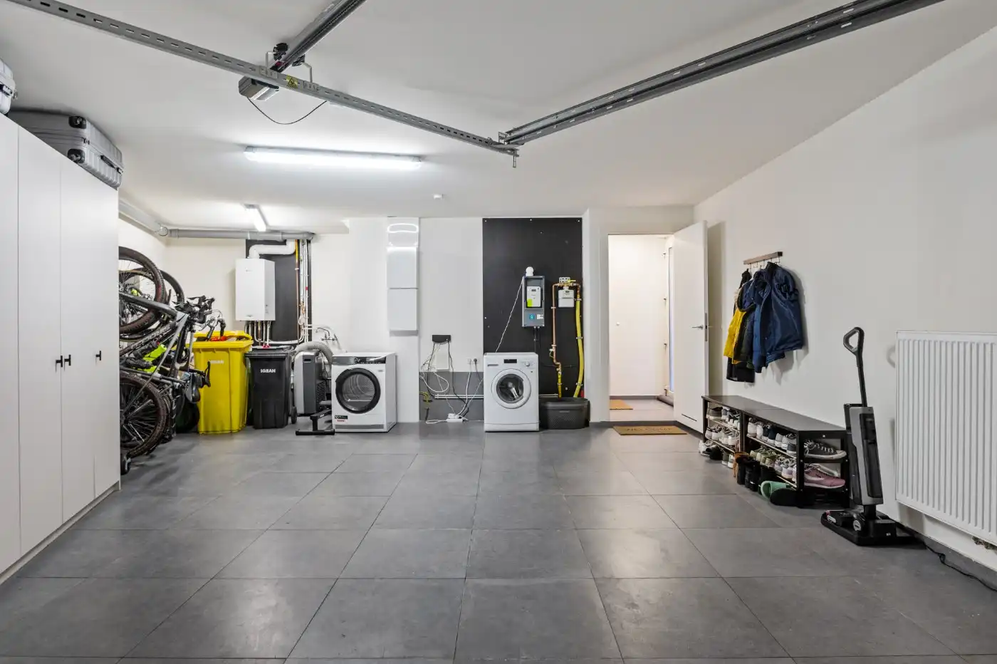 Gezellige starterswoning met 1 slpk., terras en inpandige garage foto 22