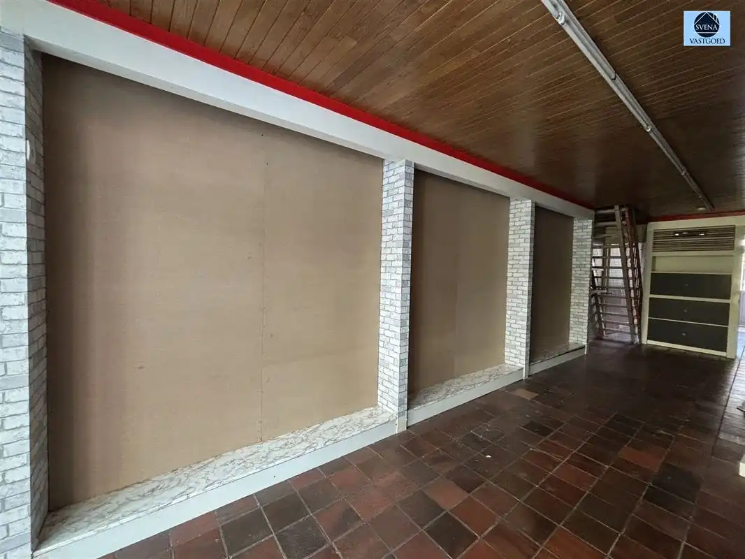 HANDELSZAAK + WOONST IN HET CENTRUM VAN GERAARDSBERGEN foto 2