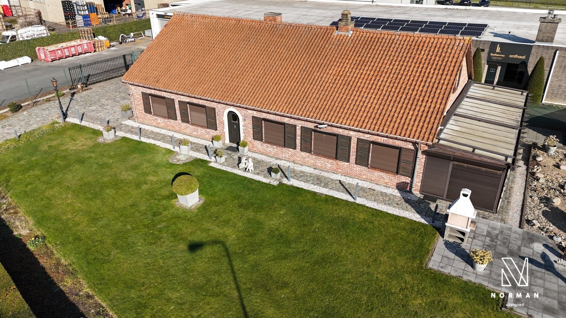 Alleenstaande woning op 1027 m² met 3 slaapkamers en dubbele garage foto 9