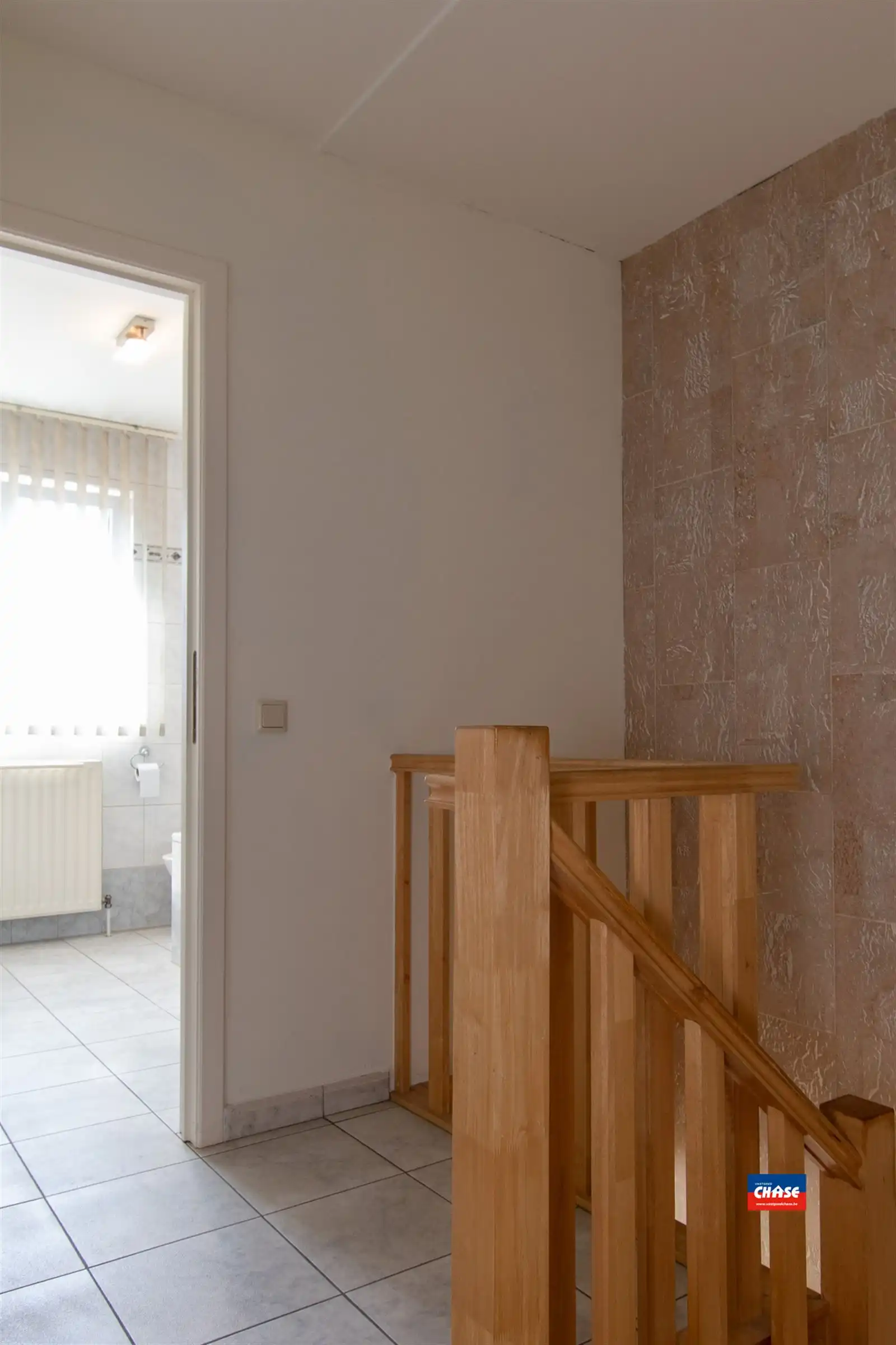 Instapklare gezinswoning met 3 slaapkamers en tuin foto 18