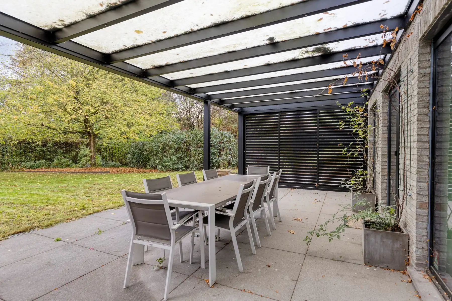 Uitzonderlijke villa met veel privacy en groen foto 19