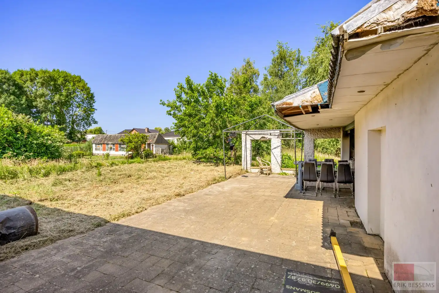 Op te frissen, vrijstaande woning met veel potentieel op royaal perceel van 1080 m², deze te moderniseren woning combineert een bewoonbare oppervlakte van 199 m² foto 26