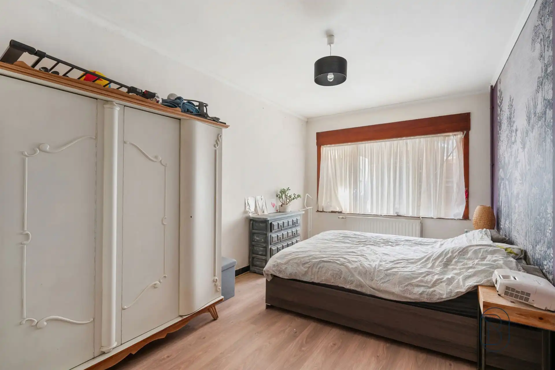 Bel-etagewoning met 3 slpk, garage en tuin in Vloesberg foto 15